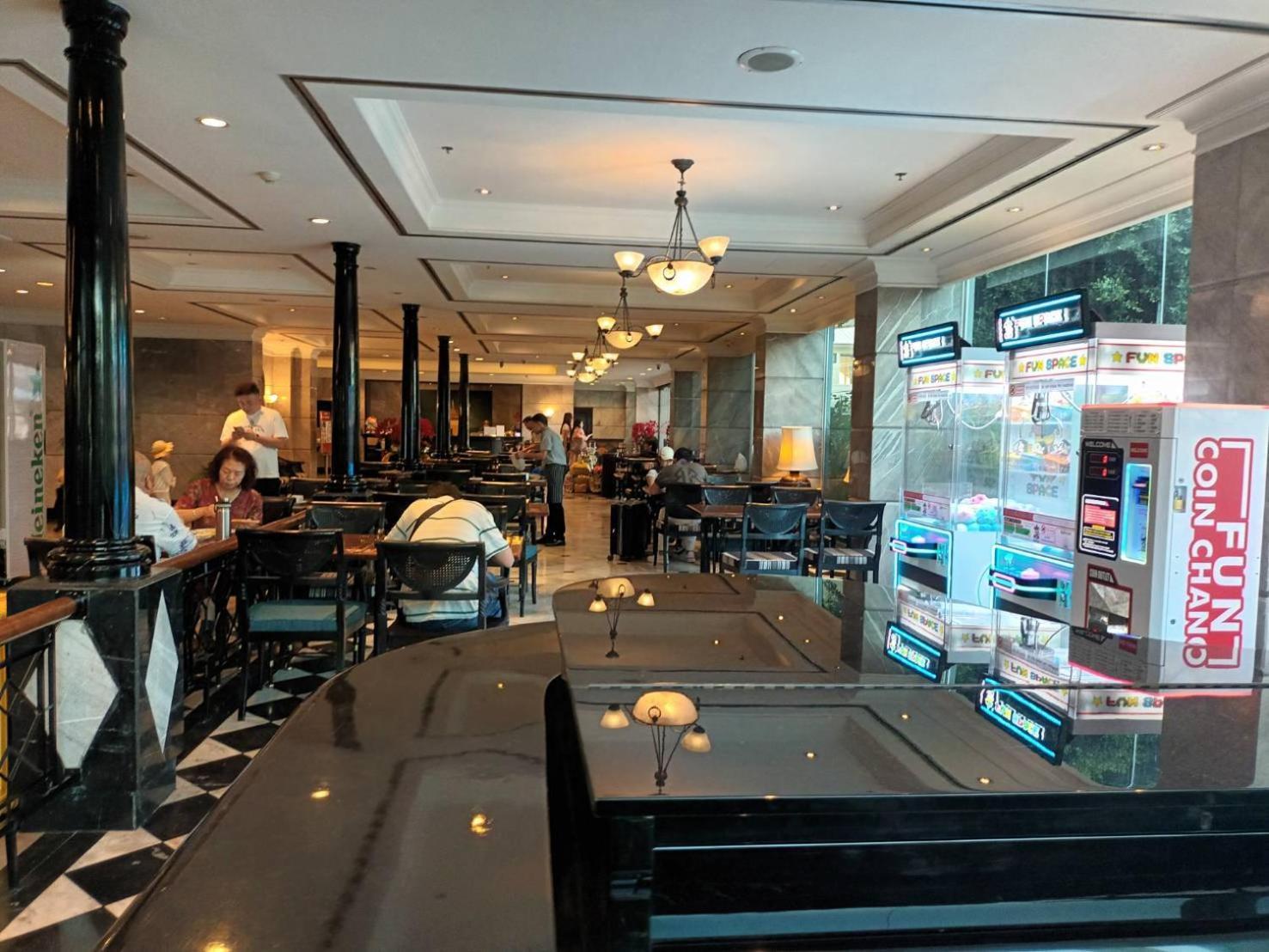 Witz Bangkok Ramkhamhaeng Hotel Exterior photo